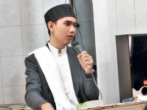 Rutinan a Muhammad abbaas di Masjid al-Hikmah Babakan Ciparay Bandung